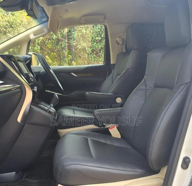 Toyota Vellfire 2018 White