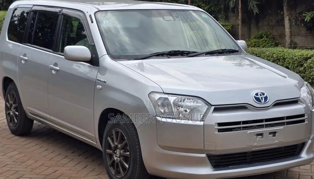 Toyota Succeed 2019 Silver