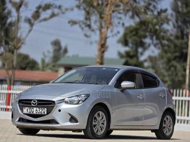 Mazda Demio 2017 Silver