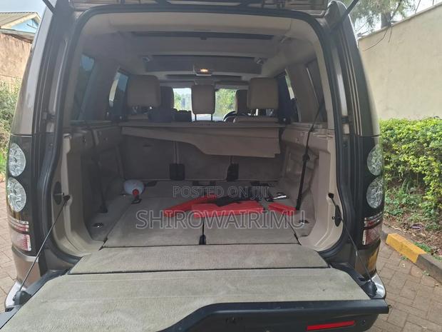 Land Rover Discovery 2015 Beige