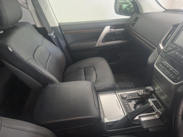 Toyota Land Cruiser 2019 Gray