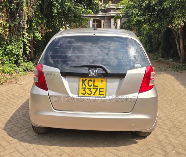 Honda Fit 2010 Silver