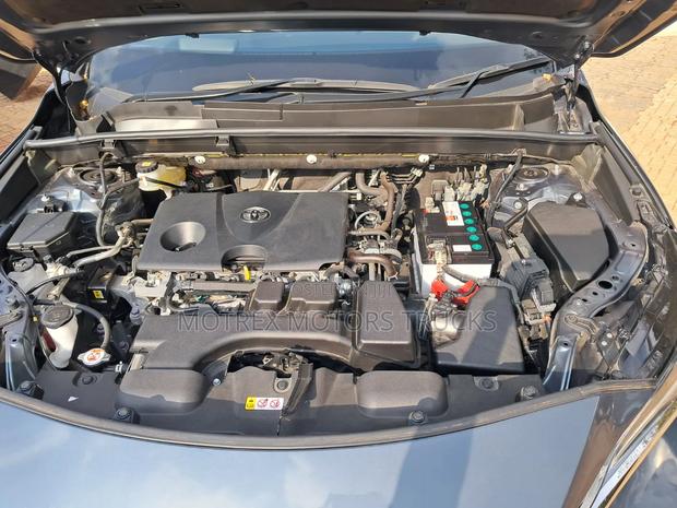 Toyota Harrier 2.0 2020 Blue