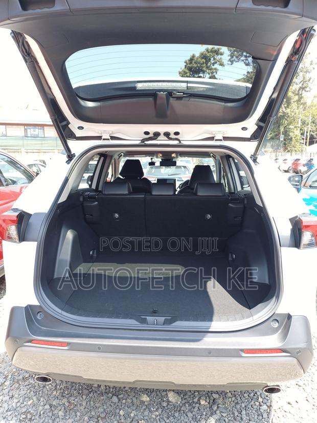 Toyota RAV4 2019 White