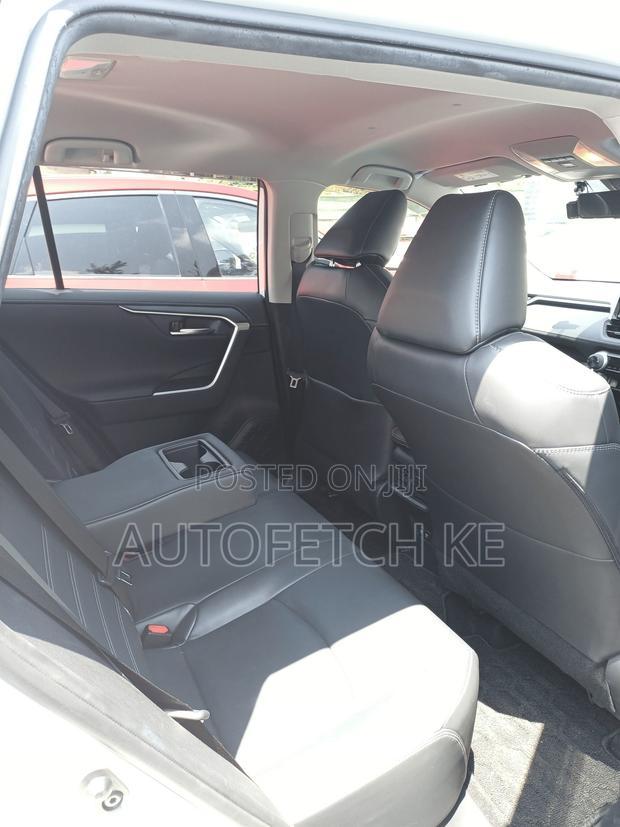 Toyota RAV4 2019 White