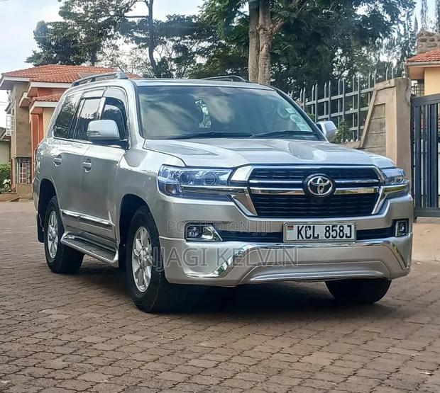 Toyota Land Cruiser 4.6 V8 ZX 2010 Silver