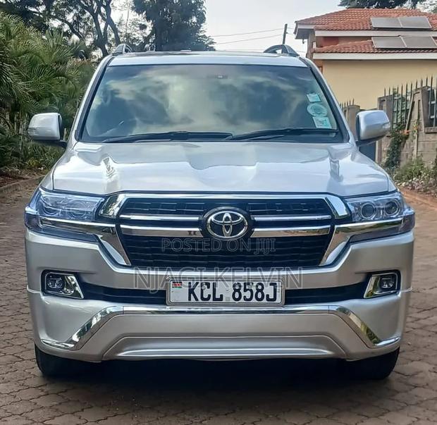 Toyota Land Cruiser 4.6 V8 ZX 2010 Silver