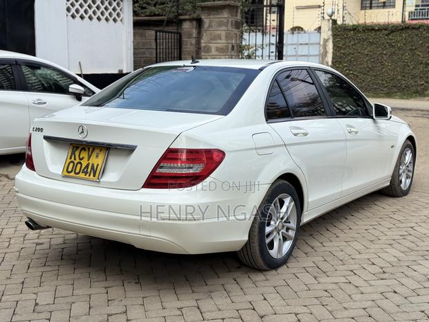 Mercedes-Benz C200 2012 White