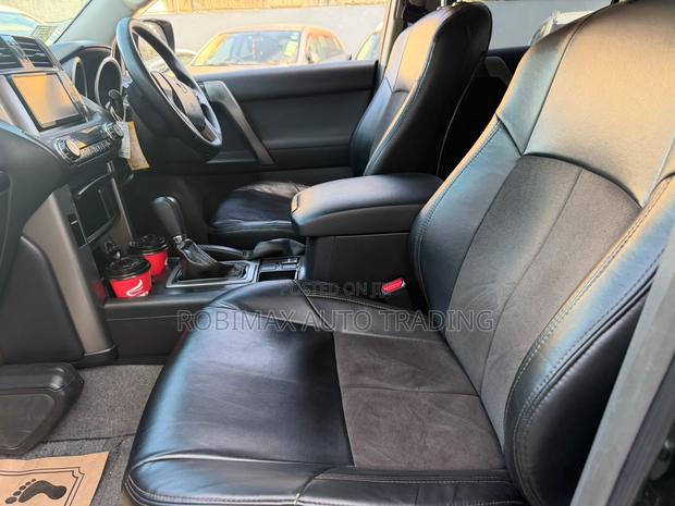 Toyota Land Cruiser 2012 Black