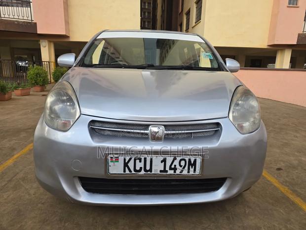 Toyota Passo 2012 Silver