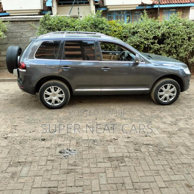 Volkswagen Touareg 2007 Gray