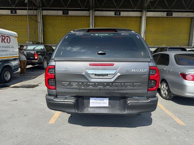 Toyota Hilux Revo Double Cab Deisel 2.4 RWD 2019 Brown