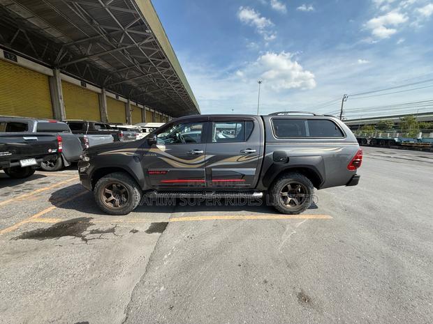 Toyota Hilux Revo Double Cab Deisel 2.4 RWD 2019 Brown