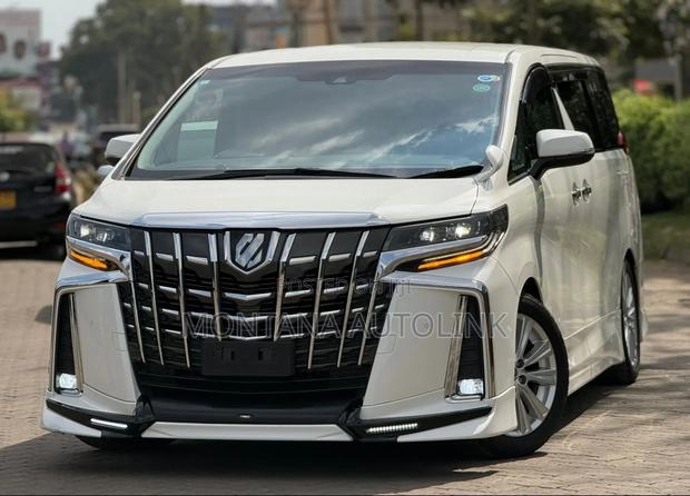 Toyota Alphard 2.5 Petrol FWD 2019 White