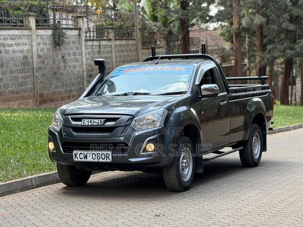 Isuzu D-MAX 2019 Gray
