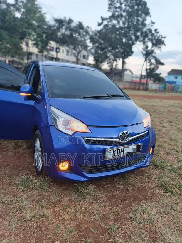 Toyota Ractis 2016 Blue