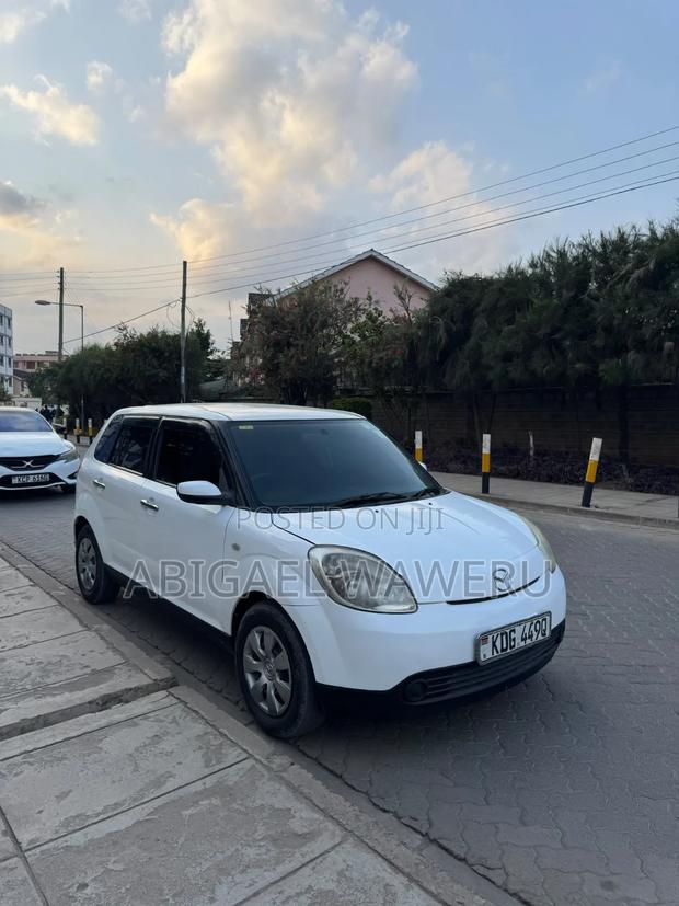 Mazda Verisa 2014 White