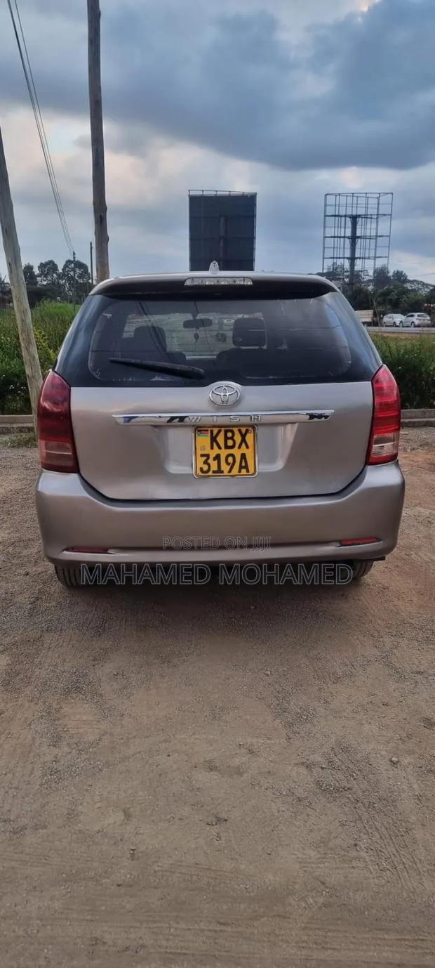Toyota Wish 2006 Gray
