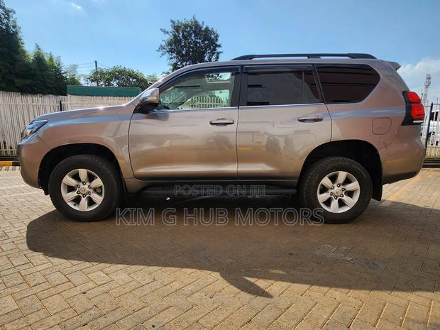 Toyota Land Cruiser Prado 2017 Ivory