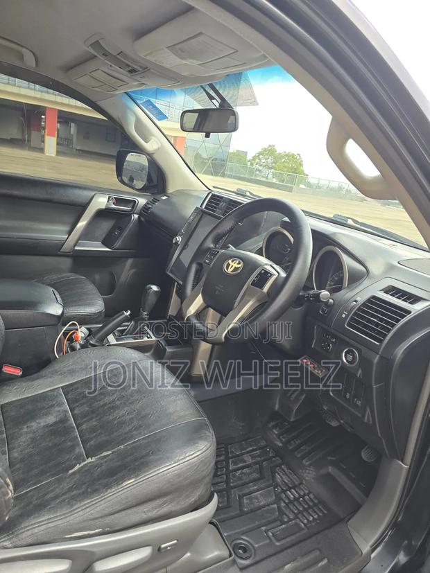 Toyota Land Cruiser Prado 2010 Black