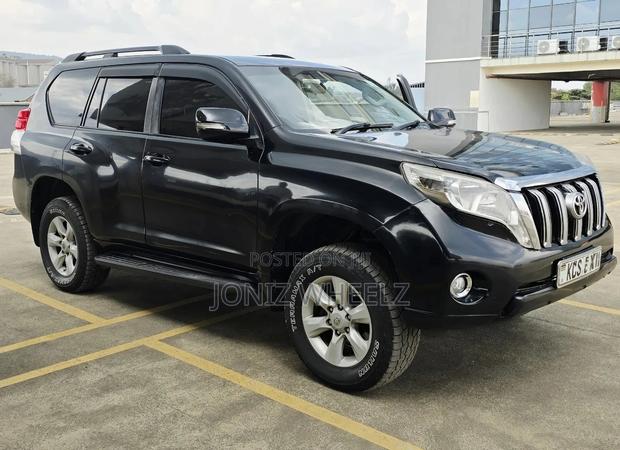 Toyota Land Cruiser Prado 2010 Black