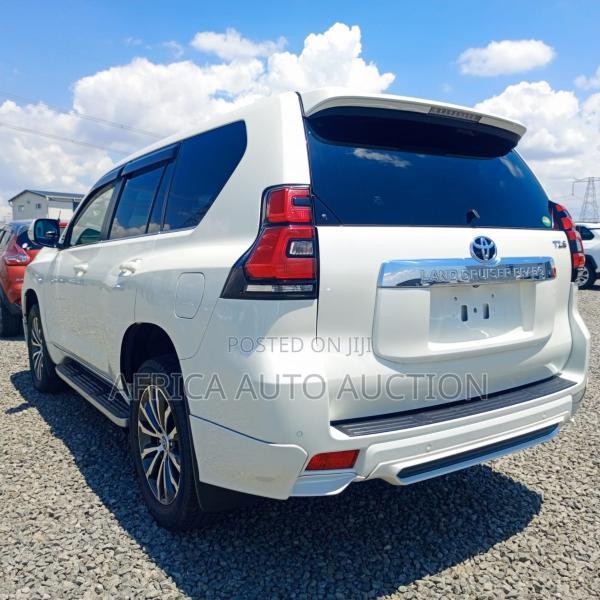 Toyota Land Cruiser Prado 2019 Pearl