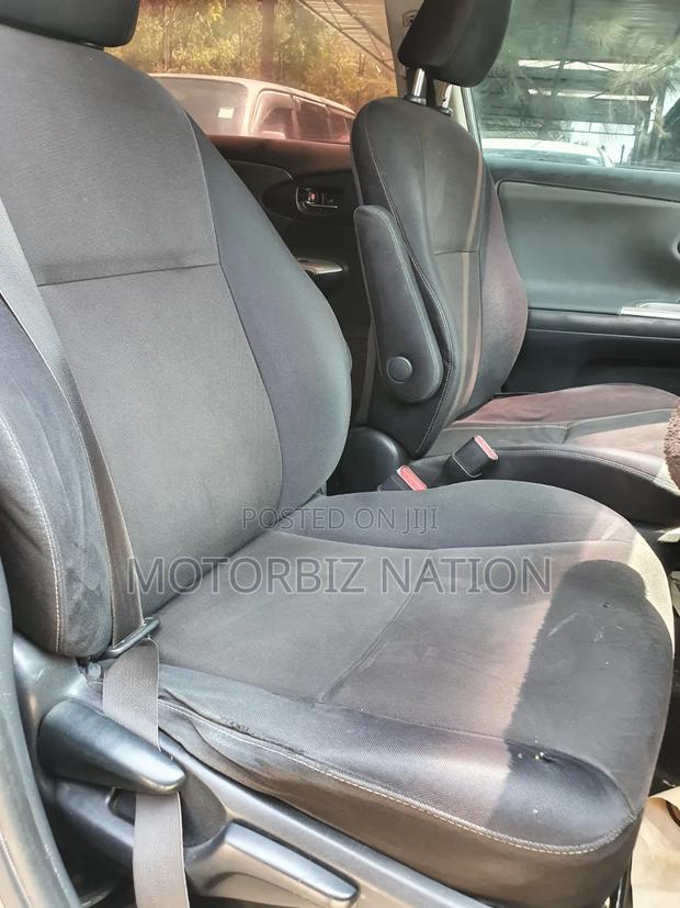Toyota Wish 2009 Gray