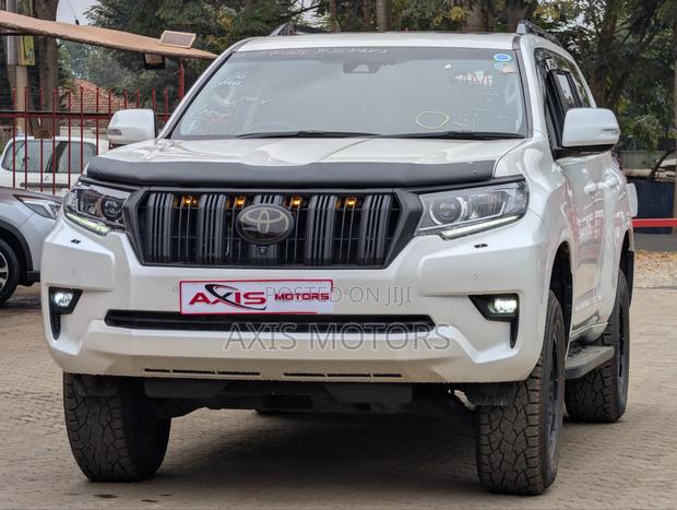 Toyota Land Cruiser Prado 2019 White