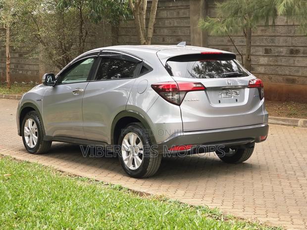 Honda Vezel 2019 Silver