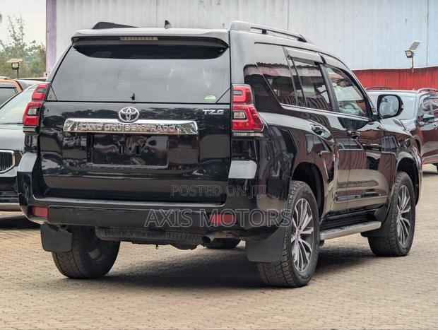 Toyota Land Cruiser Prado 2019 Black