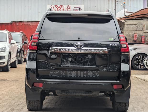 Toyota Land Cruiser Prado 2019 Black