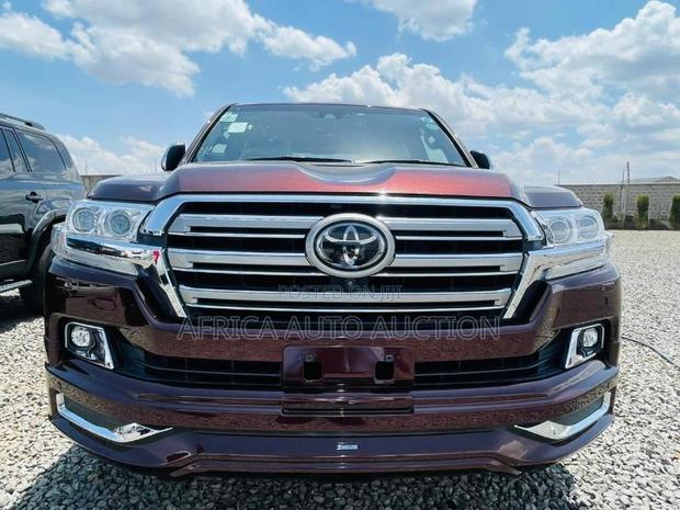 Toyota Land Cruiser 2018 Maroon