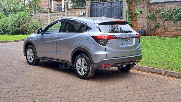 Honda Vezel 2019 Silver