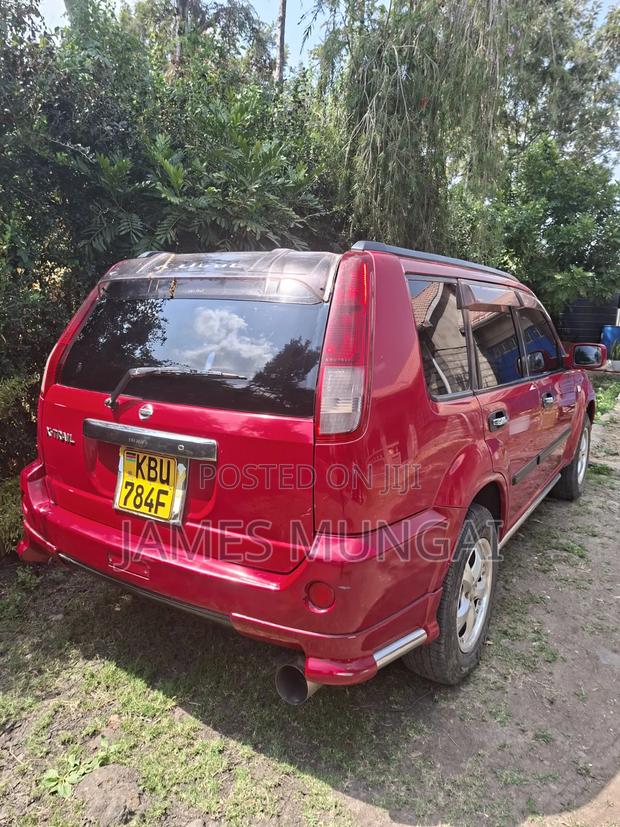 Nissan X-Trail 2006 Red