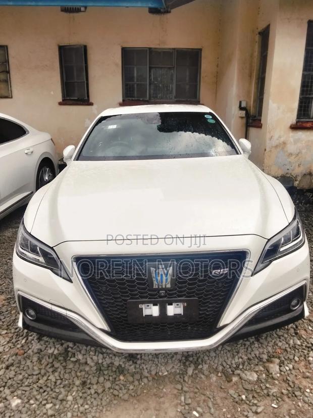 Toyota Crown 2020 Pearl