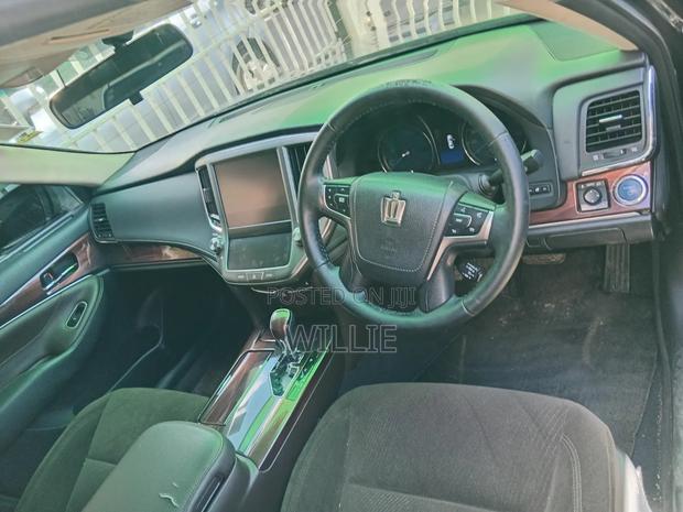 Toyota Crown 2014 Blue