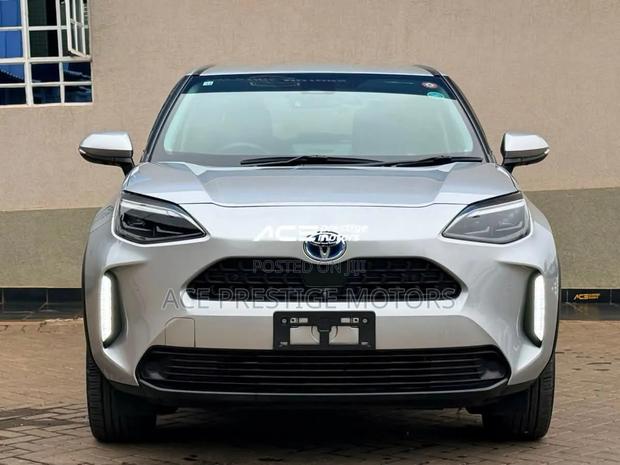 Toyota Yaris 2020 Silver