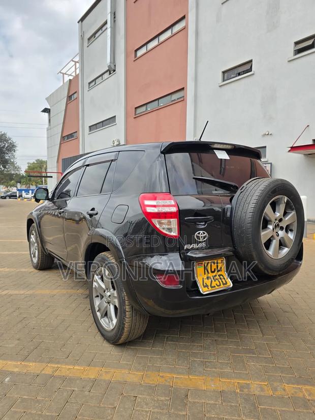 Toyota RAV4 2010 Black
