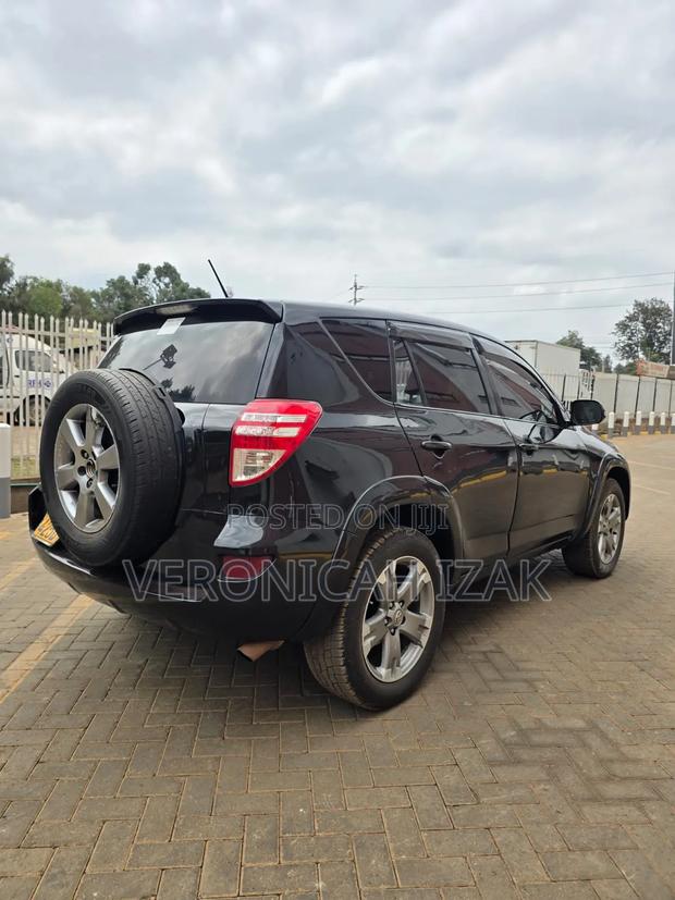 Toyota RAV4 2010 Black