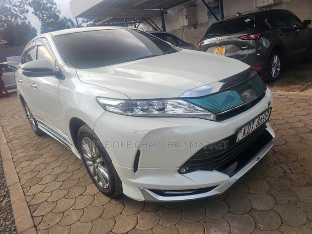 Toyota Harrier 2018 White