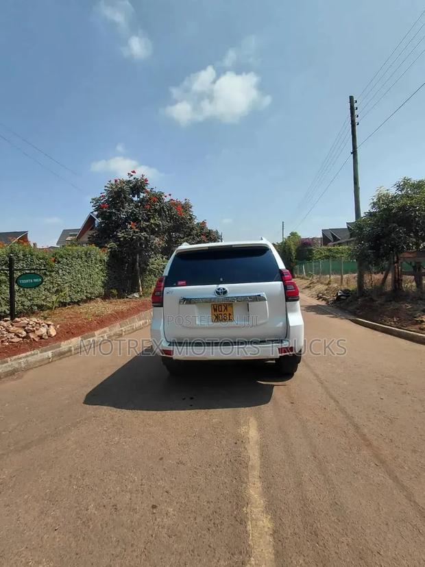 Toyota Land Cruiser Prado 2018 White