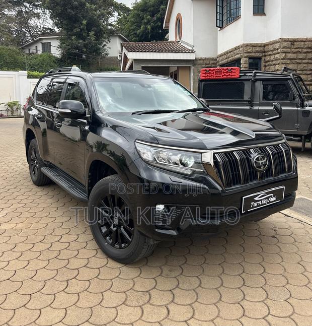 Toyota Land Cruiser Prado 2.8 2021 Black