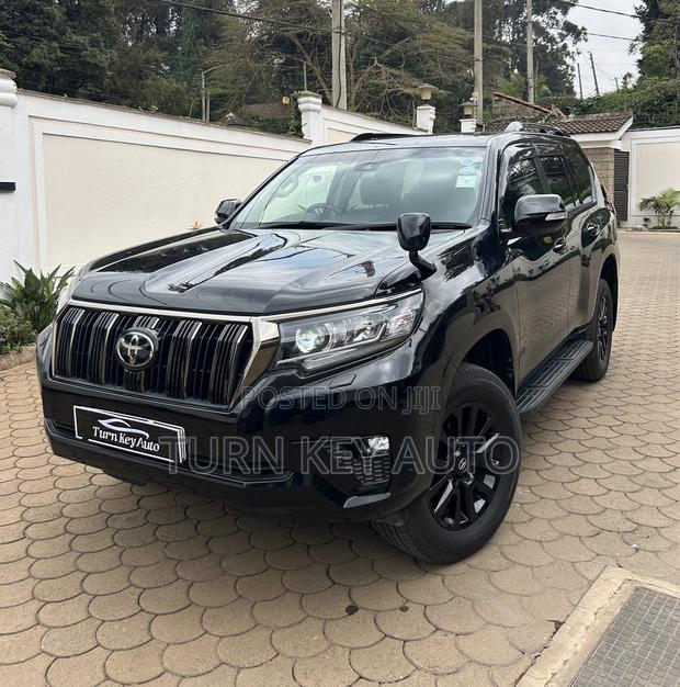 Toyota Land Cruiser Prado 2.8 2021 Black