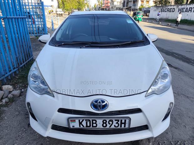 Toyota Aqua 2015 White