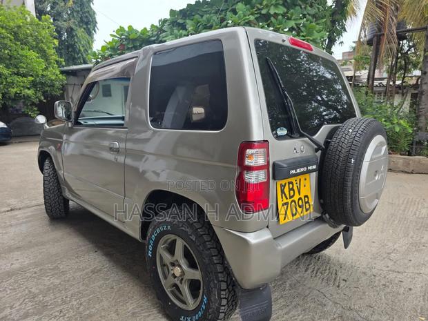Mitsubishi Pajero Mini 2006 Brown