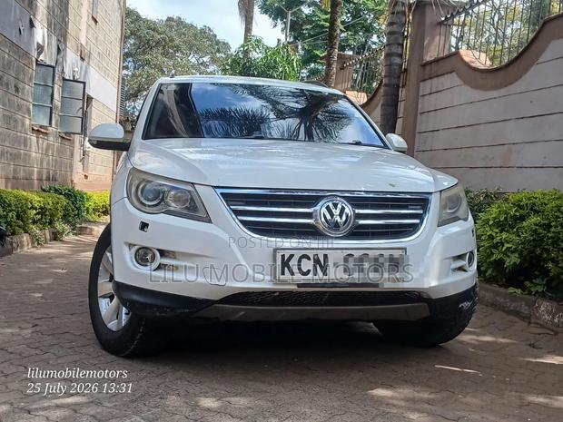 Volkswagen Tiguan S 2010 White