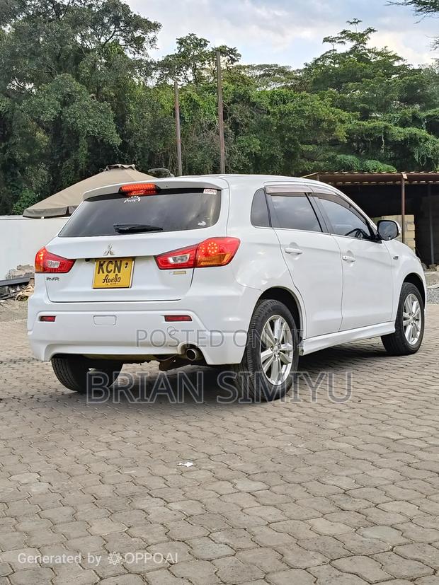 Mitsubishi RVR 2010 White
