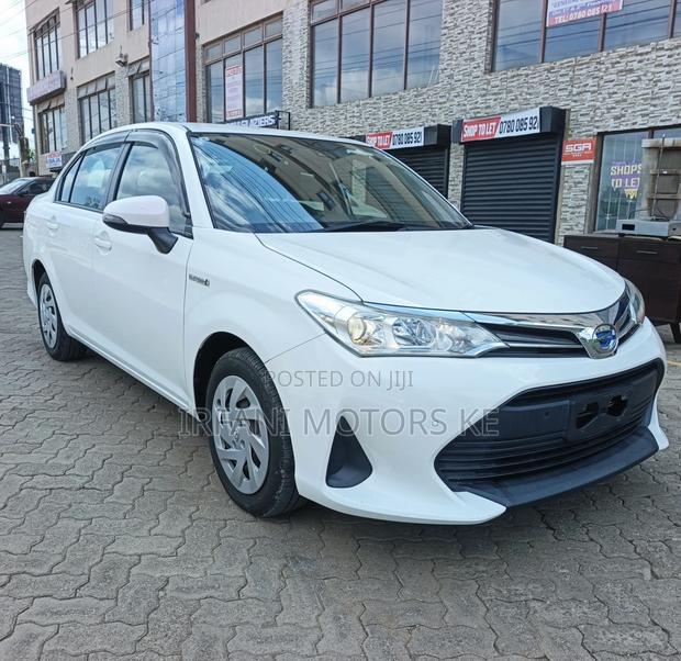 Toyota Axio 1.5 Hybrid 2WD 2019 White