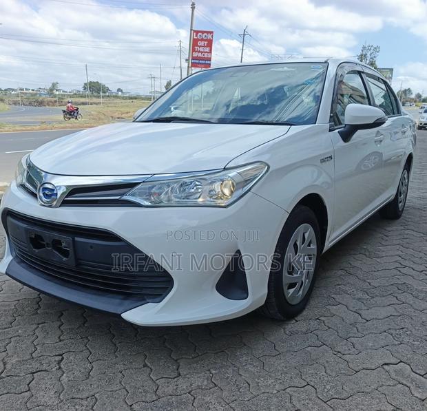Toyota Axio 1.5 Hybrid 2WD 2019 White
