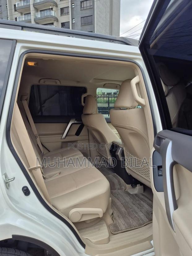 Toyota Land Cruiser Prado 2022 White